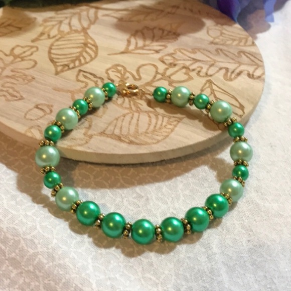 Jewelry - 3 for $25  light and dark green bracelet